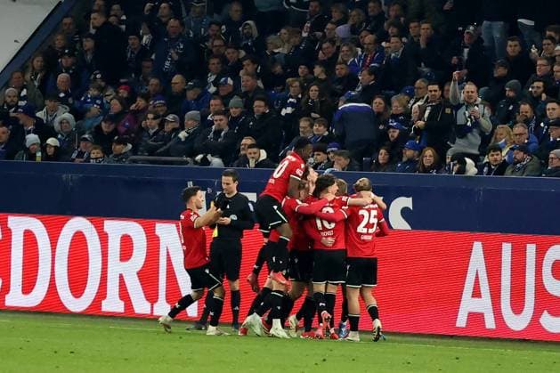 The players of Hannover 96 celebrate the goal for 1 2 by Havard Nielsen Hannover 96 at the match of the 2 BL season 2024 25 FC Schalke 04 Hannover 96 Copyright Thomas Pakusch
