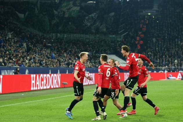 14 03 2025, xrekx, Fußball 2 Bundesliga, FC Schalke 04 Hannover 96 v l Torjubel nach dem Tor zum 1 2 celebrating the goal celebrate durch Havard Nielsen Hannover 96 DFL DFB REGULATIONS PROHIBIT ANY USE OF PHOTOGRAPHS as IMAGE SEQUENCES and or QUASI VIDEO Gelsenkirchen