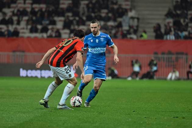 FOOTBALL : OGC Nice vs AJ Auxerre - ligue 1 - 14 3 25 Auxerre s forward 10 GaÃ«tan Perrin Auxerre s forward 10 GaÃ«tan Perrin during the during the French L1 football match between OGC Nice and AJ Auxerre at Allianz Riviera Stadium of Nice, south France, on March 14, 2025. NICEFrance  Copyright: xfredxDIDES psnewzx