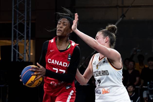 Germany Vs Canada in Bangkok, Thailand - 14 Mar 2025 Luisa Marie Nufer (R) of Germany and Saicha Grant-Allen (L) of Canada seen in action during the women s FIBA Basketball 3x3 Champions Cup 2025 match between Germany and Canada at Central World. Final score; Germany 10 : 14 Canada. Bangkok Thailand Copyright: xPeeraponxBoonyakiatx xSOPAxImagesx FIBA3x3W-10