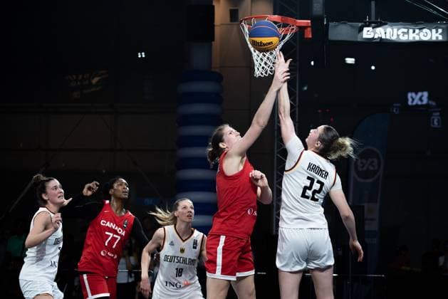 Germany Vs Canada in Bangkok, Thailand - 14 Mar 2025 Amelie Kroner 22 of Germany and Katherine Plouffe (2nd from right) of Canada seen in action during the women s FIBA Basketball 3x3 Champions Cup 2025 match between Germany and Canada at Central World. Final score; Germany 10 : 14 Canada. Bangkok Thailand Copyright: xPeeraponxBoonyakiatx xSOPAxImagesx FIBA3x3W-8