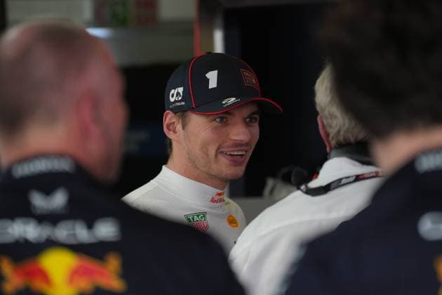 15 03 2025, Albert Park Circuit, Melbourne, FORMULA 1 LOUIS VUITTON AUSTRALIAN GRAND PRIX 2025 ,pictured Max Verstappen NLD , Oracle Red Bull Racing with Head of Motorsport Dr Helmut Marko Oracle Red Bull Racing Photo by Hasan Bratic DeFodi Images