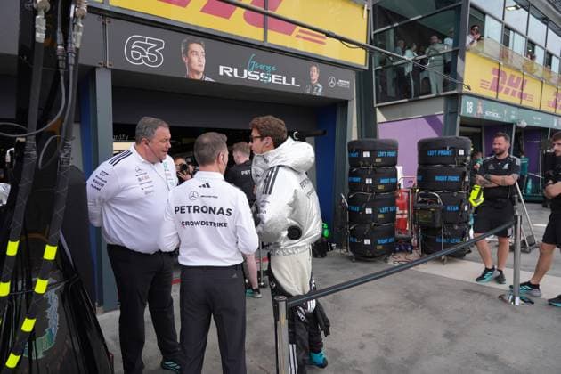 15 03 2025, Albert Park Circuit, Melbourne, FORMULA 1 LOUIS VUITTON AUSTRALIAN GRAND PRIX 2025 ,in the picture George Russell GBR , Mercedes AMG Petronas Formula One Team with futuristic cooling jacket Photo by Hasan Bratic DeFodi Images
