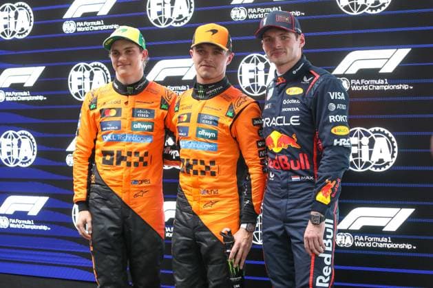 March 15, 2025: OSCAR PIASTRI of Team McLaren, LANDO NORRIS of Team McLaren and MAX VERSTAPPEN of Team Red Bull Racing pose post Qualifying at the 2025 Australian Formula 1 Grand Prix on March 15, 2025 in Melbourne, VIC Australia - ZUMAa155 20250315_aaa_a155_095 Copyright: xChristopherxKhouryx