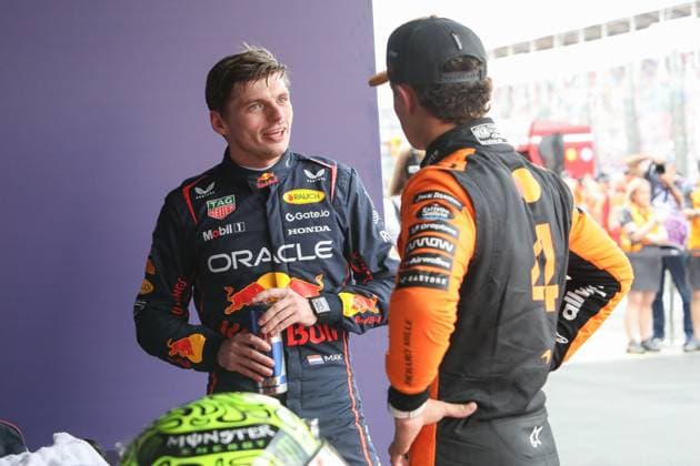 March 15, 2025: MAX VERSTAPPEN of Team Red Bull Racing and LANDO NORRIS of Team McLaren in discussion post Qualifying at the 2025 Australian Formula 1 Grand Prix on March 15, 2025 in Melbourne, VIC Australia - ZUMAa155 20250315_aaa_a155_098 Copyright: xChristopherxKhouryx