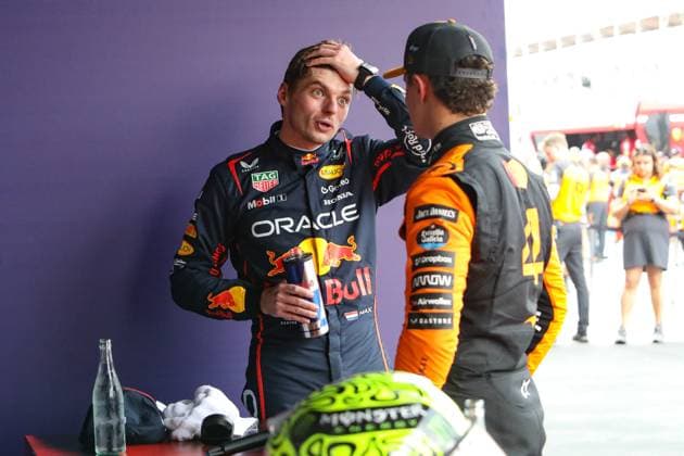 March 15, 2025: MAX VERSTAPPEN of Team Red Bull Racing and LANDO NORRIS of Team McLaren in discussion post Qualifying at the 2025 Australian Formula 1 Grand Prix on March 15, 2025 in Melbourne, VIC Australia - ZUMAa155 20250315_aaa_a155_100 Copyright: xChristopherxKhouryx