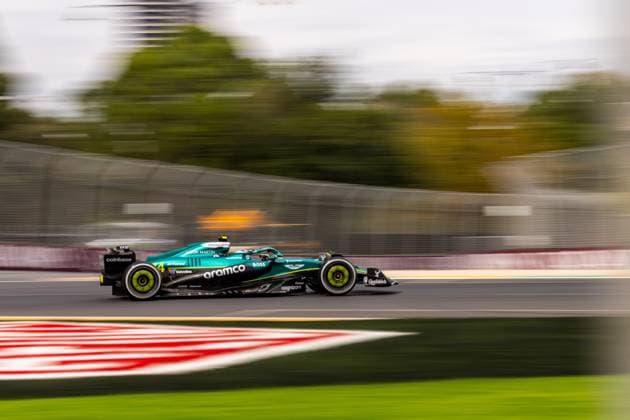 March 15, 2025, Melbourne, Victoria, Australia: Aston Martin Aramco Formula One Team driver FERNANDO ALONSO (14) of Spain at Turn 11 (Vettel) on Saturday at the Formula 1 Louis Vuitton Australian Grand Prix 2025 on March 15, 2025 in Melbourne, Australia. Melbourne Australia - ZUMAf186 20250315_zsp_f186_102 Copyright: xJamesxForresterx
