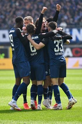 Paderborn, Home Deluxe Arena, 15 03 25, GER, Herren, 2 Bundesliga, Saison 2024 2025, SC Paderborn 07 1 FC Kaiserslautern Bild Aaron ZEHNTER Paderborn jubilates after his goal for 1 0 Only for editorial use DFL regulations prohibit any use of photographs as image sequences and or quasi video NRW Deutschland