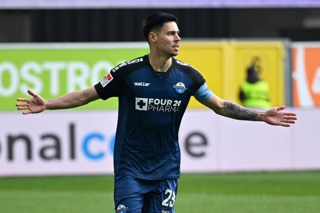 Paderborn, Home Deluxe Arena, 15 03 25, GER, Herren, 2 Bundesliga, Saison 2024 2025, SC Paderborn 07 1 FC Kaiserslautern Bild Raphael OBERMAIR Paderborn jubilates after his goal for 2 0 Only for editorial use DFL regulations prohibit any use of photographs as image sequences and or quasi video NRW Germany