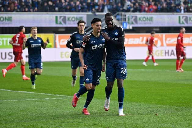 Paderborn, Home Deluxe Arena, 15 03 25, GER, Herren, 2 Bundesliga, Saison 2024 2025, SC Paderborn 07 1 FC Kaiserslautern Bild Raphael OBERMAIR Paderborn jubilates after his goal for 2 0 Only for editorial use DFL regulations prohibit any use of photographs as image sequences and or quasi video NRW Germany