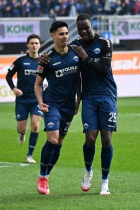 Paderborn, Home Deluxe Arena, 15 03 25, GER, Herren, 2 Bundesliga, Saison 2024 2025, SC Paderborn 07 1 FC Kaiserslautern Bild Raphael OBERMAIR Paderborn jubilates after his goal for 2 0 Only for editorial use DFL regulations prohibit any use of photographs as image sequences and or quasi video NRW Germany