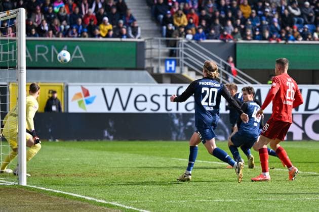 Paderborn, Home Deluxe Arena, 15 03 25, GER, Herren, 2 Bundesliga, Saison 2024 2025, SC Paderborn 07 1 FC Kaiserslautern Bild Filip BILBIJA Paderborn macht das Tor zum 3 0 Only for editorial use DFL regulations prohibit any use of photographs as image sequences and or quasi video NRW Deutschland
