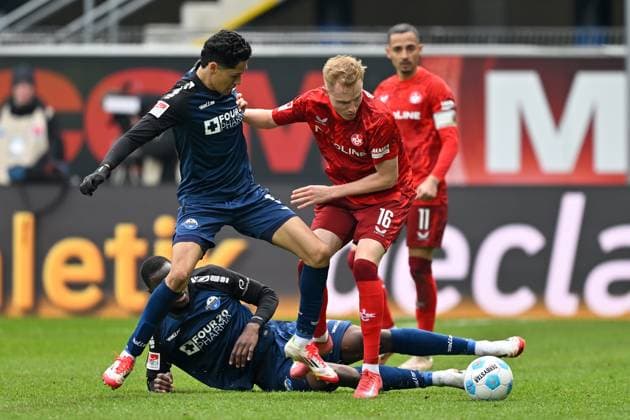 Paderborn, Home Deluxe Arena, 15 03 25, GER, Men, 2 Bundesliga, Saison 2024 2025, SC Paderborn 07 1 FC Kaiserslautern Picture from left in duel Santiago CASTANEDA Paderborn and Tim BREITHAUPT Kaiserslautern Only for editorial use DFL regulations prohibit any use of photographs as image sequences and or quasi video NRW Germany