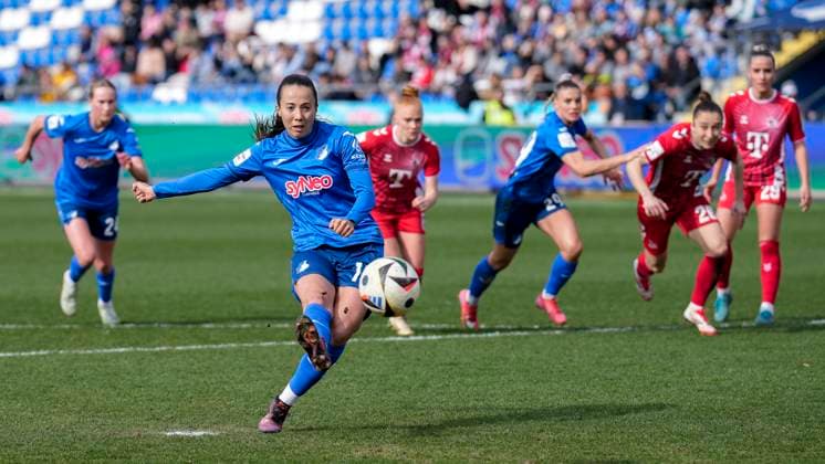 Goalscorer Marta Cazalla Garcia TSG, 15 scores the goal to 2 1, goal, goal success, highlight, action, action scene, 15 03 2025, Sinsheim Hoffenheim Germany , Football, Google Pixel Women Bundesliga, TSG 1899 Hoffenheim 1 FC Köln, DFB DFL REGULATIONS PROHIBIT ANY USE OF PHOTOGRAPHS AS IMAGE SEQUENCES AND OR QUASI VIDEO xozx