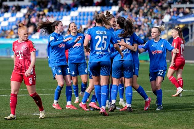 Players of TSG 1899 Hoffenheim, cheer about the goal to 2 1, jubilation, goal celebration, celebrate the goal, goal, celebration, cheers about the goal, rejoice, joy, rejoices, optimistic, positive, game scene, highlight, Action, Action, 15 03 2025, Sinsheim Hoffenheim Germany , Soccer, Google Pixel Women Bundesliga, TSG 1899 Hoffenheim 1 FC Köln, DFB DFL REGULATIONS PROHIBIT ANY USE OF PHOTOGRAPHS AS IMAGE SEQUENCES AND OR QUASI VIDEO xozx