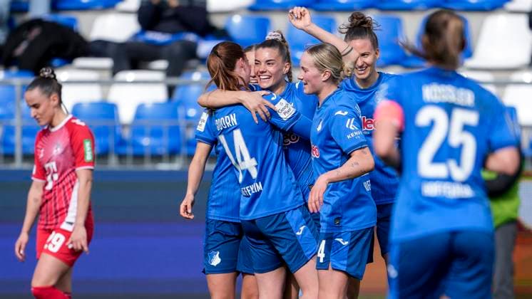 from left Lisa Doorn TSG, 14 , goal scorer Selina Cerci TSG, 29 , Feli Delacauw TSG, 24 , Franziska Harsch TSG, 17 , Melissa Kössler TSG, 25 , players of TSG 1899 Hoffenheim, cheer about the goal to 3 1, jubilation, goal celebration, celebrate the goal, goal, celebration, cheers about the goal, rejoice, joy, rejoices, optimistic, positive, match scene, highlight, action, 15 03 2025, Sinsheim Hoffenheim Germany , football, Google Pixel Women Bundesliga, TSG 1899 Hoffenheim 1 FC Köln, DFB DFL REGULATES PROHIBIT ANY USE OF PHOTOGRAPHS AS IMAGE SEQUENCES AND OR QUASI VIDEO xozx
