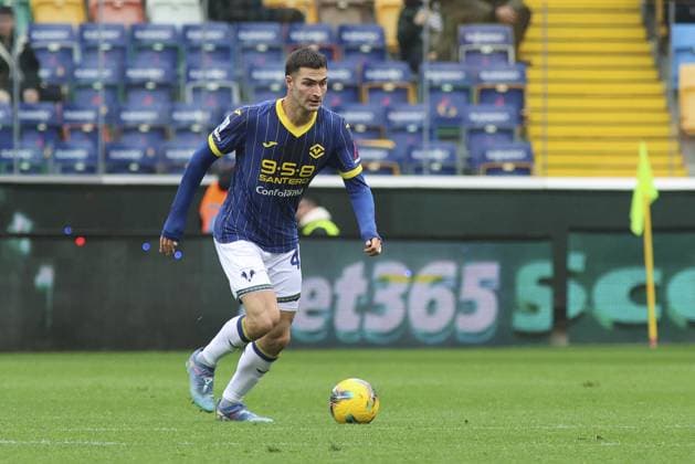 CALCIO - Serie A - Udinese Calcio vs Hellas Verona FC Diego Coppola of Hellas Verona FC play the ball during Udinese Calcio vs Hellas Verona FC, 29Â° Serie A Enilive 2024-25 game at Bluenergy stadium in Udine (UD), Italy, on March 15, 2025. Udine Italy  Copyright: xIPAxSport ABACAx