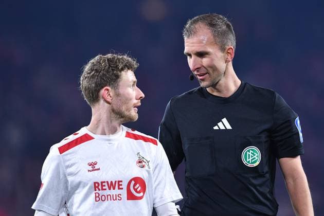 Soccer 2 Bundesliga 26 Matchday 1 FC Köln SV Darmstadt 98 on 15 03 2025 at RheinEnergieStadion in Cologne Florian Kainz Köln , left Referee Florian Heft Neuenkirchen , right DFL regulations prohibit any use of photographs as image sequences and or quasi video xRx
