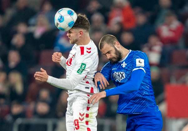 Header duel between Jan Thielmann 1 FC Koeln, 29 and Aleksandar Vukotic SV Darmstadt, 20 1 FC Köln SC Darmstadt 98, 15 03 2025 Football, 2 Bundesliga, RheinEnergieStadion Köln DFL regulations prohibit any use of photographs as image sequences and or quasi video Copyright: HMBxMedia xMarcoxBader