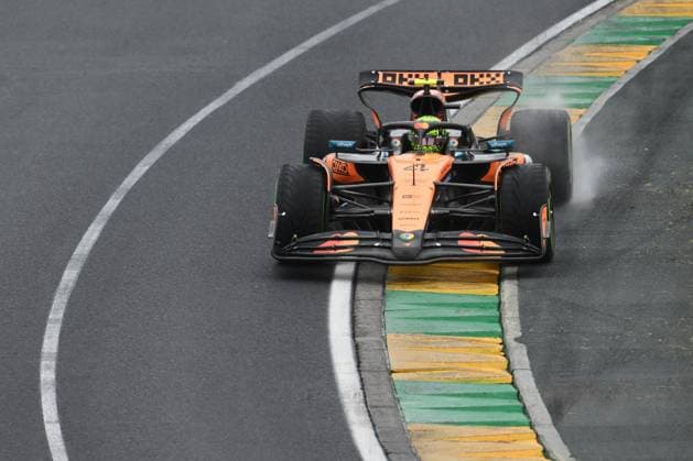AUSTRALIAN GRAND PRIX, Lando Norris of McLaren during the Australian Formula One Grand Prix at Albert Park in Melbourne, Victoria, Sunday, March 16, 2025. ( NO ARCHIVING, EDITORIAL USE ONLY, NO USE IN BOOKS WITHOUT CONSENT Melbourne Victoria Australia  Copyright: xJoelxCarrettx 20250316188565982554