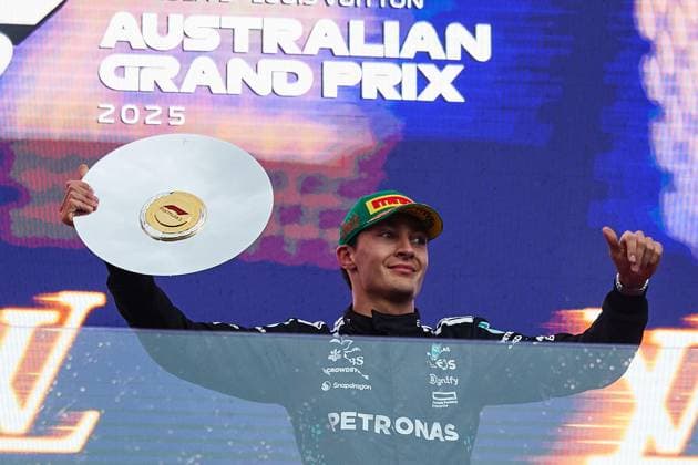 15 05 2025, xrarjax, Motorsport FIA Formula 1, Australian Grand Prix 2025 v l Podium Award Ceremony George Russell Mercedes AMG Petronas starting number 63 FIA REGULATIONS PROHIBIT ANY USE OF PHOTOGRAPHS as IMAGE SEQUENCES and or QUASI VIDEO Melbourne