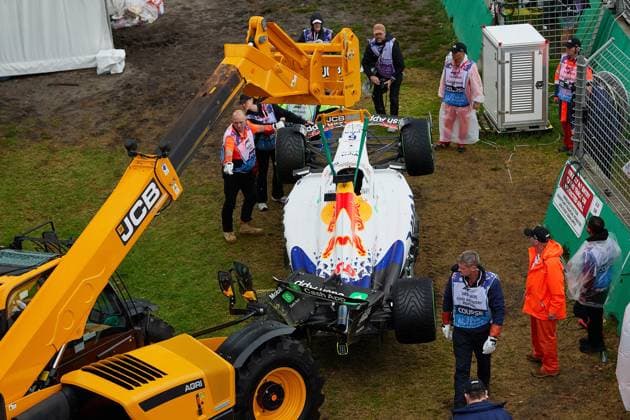 15 05 2025, xrarjax, Motorsport FIA Formula 1, Australian Grand Prix 2025 v l Isack Hadjar Racing Bulls starting number 06 accident crash damaged vehicle FIA REGULATIONS PROHIBIT ANY USE OF PHOTOGRAPHS as IMAGE SEQUENCES and or QUASI VIDEO Melbourne