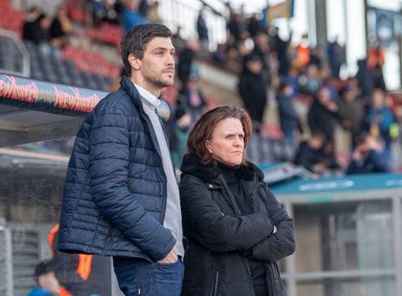 Soccer, Men, Season 2024 2025, 2 Bundesliga 26 Matchday , Eintracht Braunschweig Hertha BSC, f l Managing Director Sport Benjamin Kessel Braunschweig , President Nicole Kumpis Braunschweig , 16 03 2025, Copyright: xSebastianxRäppold MatthiasxKochx