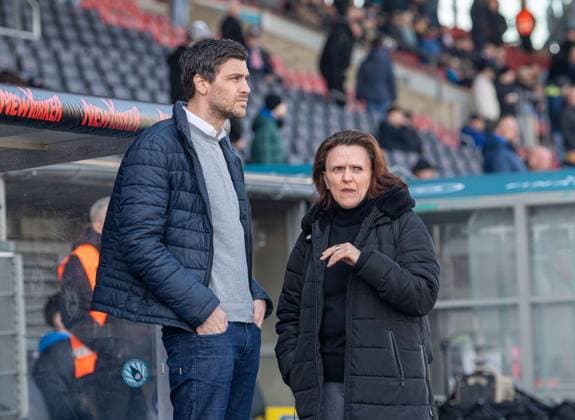 Soccer, Men, Season 2024 2025, 2 Bundesliga 26 Matchday , Eintracht Braunschweig Hertha BSC, f l Managing Director Sport Benjamin Kessel Braunschweig , President Nicole Kumpis Braunschweig , 16 03 2025, Copyright: xSebastianxRäppold MatthiasxKochx