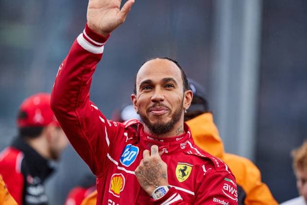 15 05 2025, xrarjax, Motorsport FIA Formula 1, Australian Grand Prix 2025 v l Lewis Hamilton Ferrari starting number 44 FIA REGULATIONS PROHIBIT ANY USE OF PHOTOGRAPHS as IMAGE SEQUENCES and or QUASI VIDEO Melbourne