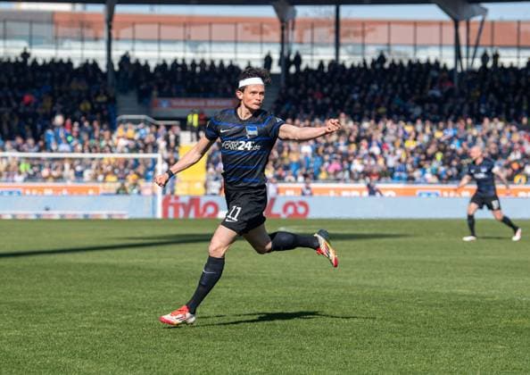 Soccer, Men, Season 2024 2025, 2 Bundesliga 26 Matchday , Eintracht Braunschweig Hertha BSC, Fabian Reese Hertha BSC , Celebration after goal to 0 1, 16 03 2025, Copyright: xSebastianxRäppold MatthiasxKochx