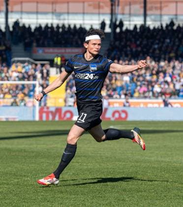 Soccer, Men, Season 2024 2025, 2 Bundesliga 26 Matchday , Eintracht Braunschweig Hertha BSC, Fabian Reese Hertha BSC , Celebration after goal to 0 1, 16 03 2025, Copyright: xSebastianxRäppold MatthiasxKochx