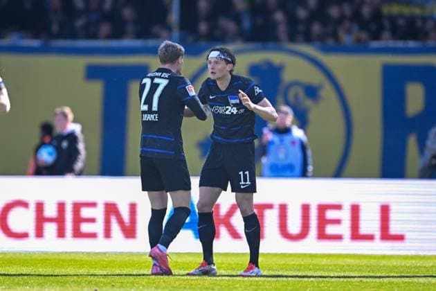 3 Liga VfL Osnabrück Arminia Bielefeld on 15 03 2025 at the Bremer Brücke in Osnabrück Cheering, goal celebration, goal scorer, goal scorer Fabian Reese Hertha BSC Berlin cheers after his goal to 0 1 with Fabian Reese Hertha BSC Berlin MT