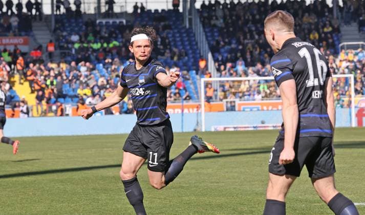 Eintracht BS vs Hertha BSC Berlin Braunschweig, 16 03 2025, Soccer, Season 24 25, 2 Bundesliga, Matchday 26, Eintracht Braunschweig vs Hertha BSC Berlin, Picture shows jubilation at Hertha over the goal to 1 0 by Fabian Reese Hertha, 11 Braunschweig