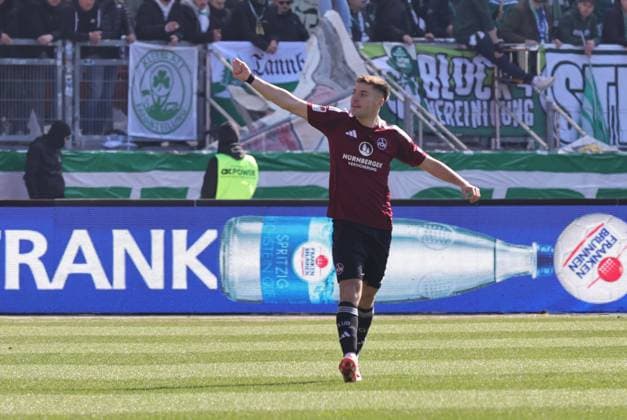 16 03 2025 Soccer season 2024 2025 2 Soccer Bundesliga 26 Matchday 1 FC Nürnberg FCN Club SpVgg Greuther Fürth Kleeblatt Derby Frankenderby Sportfoto Zink DaMa xdaxmax DFL regulations prohibit any use of photographs as image sequences and or quasi video only for editorial use Jubel Freude Torjubel nach Tor zum 1 0 Stefanos Tzimas 9, 1 FC Nürnberg FCN jubelt freut sich Torschütze Julian Justvan 10, 1 FC Nürnberg FCN
