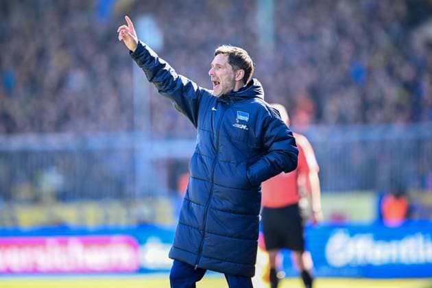 3 Liga VfL Osnabrück Arminia Bielefeld on 15 03 2025 at Bremer Brücke in Osnabrück Coach Stefan Leitl Hertha BSC Berlin dissatisfied, disappointed, disappointed, dejected MT