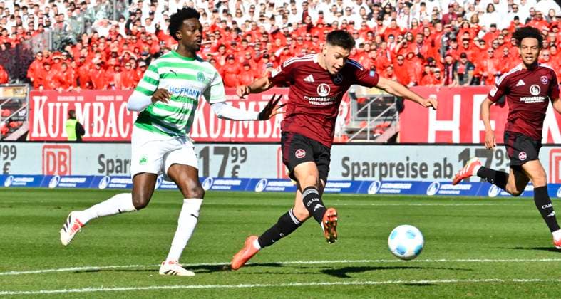 16 03 2025 Soccer Season 2024 2025 2 Soccer Bundesliga 26 Matchday 1 FC Nürnberg FCN Club SpVgg Greuther Fürth Kleeblatt Derby Frankenderby Sportfoto Zink xwoxzix DFL regulations prohibit any use of photographs as image sequences and or quasi video only for editorial use Stefanos Tzimas 9, 1 FC Nürnberg FCN erzielt Treffer Tor Torschuß zum 3 0 gegen Gideon Jung 23, SpVgg Greuther Fürth