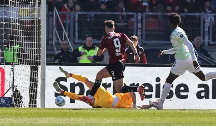 16 03 2025 Soccer Season 2024 2025 2 Soccer Bundesliga 26 Matchday 1 FC Nürnberg FCN Club SpVgg Greuther Fürth Kleeblatt Derby Frankenderby Sportfoto Zink DaMa xdaxmax DFL regulations prohibit any use of photographs as image sequences and or quasi video only for editorial use Tor Treffer Goal shot for 3 0 Goal scorer Stefanos Tzimas 9, 1 FC Nürnberg FCN vs Nahuel Noll 44, SpVgg Greuther Fürth