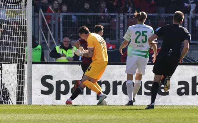 16 03 2025 Soccer season 2024 2025 2 Soccer Bundesliga 26 Matchday 1 FC Nürnberg FCN Club SpVgg Greuther Fürth Kleeblatt Derby Frankenderby Sportfoto Zink DaMa xdaxmax DFL regulations prohibit any use of photographs as image sequences and or quasi video only for editorial use Nahuel Noll 44, SpVgg Greuther Fürth disappointed disappointment