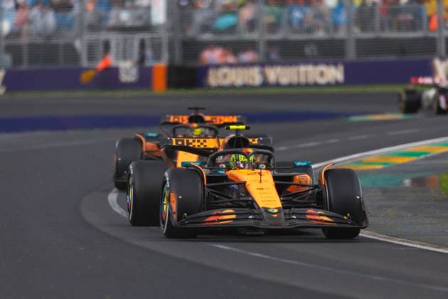 16th March 2025; Melbourne Grand Prix Circuit, Melbourne, Victoria, Australia; Australian Formula 1 Grand Prix; Race Day; Number 4 McLaren driver Lando Norris in wet conditions during the race  ActionPlus12762206 StephenxBlackberry