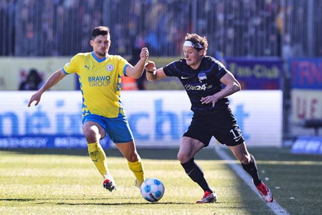 Fabian Reese Hertha BSC Berlin,11 vs Jannis Nikolaou Eintracht Braunschweig,4 2 Bundesliga Season 2024 2025 Eintracht Braunschweig vs Hertha BSC Berlin at Eintracht Stadion in Braunschweig Action,Soccer,Man,Men,Germany,16 03 2025