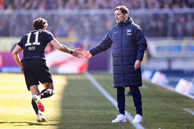 Coach Stefan Leitl with Fabian Reese Hertha BSC Berlin,11 2 Bundesliga Season 2024 2025 Eintracht Braunschweig vs Hertha BSC Berlin at Eintracht Stadium in Braunschweig Football,Men,Men,Germany,16 03 2025