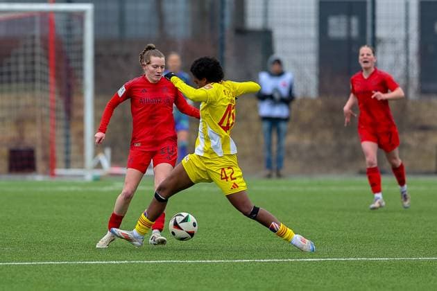 Duel between Sarah Ernst FC Bayern Muenchen II U20, 10 and Naika Reissner 1 FC Union Berlin, 42 , GER, FC Bayern Muenchen II vs 1 FC Union Berlin, Football, 2 Womens Bundesliga, Matchday 18, Season 2024 2025, 16 03 2025, GER, FC Bayern Muenchen II vs 1 FC Union Berlin, Football, 2 Womens Bundesliga, Matchday 18, Season 2024 2025, 16 03 2025 Muenchen Copyright: xEibner-Pressefoto JennixMaulx EP_JML