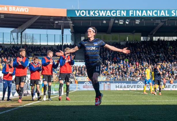 Soccer, Men, Season 2024 2025, 2 Bundesliga 26 Matchday , Eintracht Braunschweig Hertha BSC, Fabian Reese Hertha BSC , Celebration after goal to 0 4, 16 03 2025, Copyright: xSebastianxRäppold MatthiasxKochx