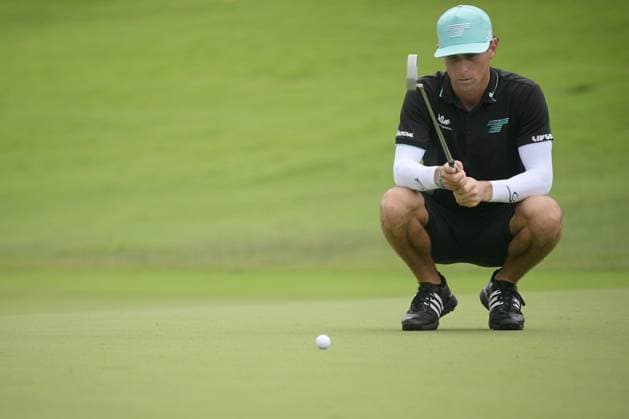 (250316) -- SINGAPORE, March 16, 2025 -- Chile s Joaquin Niemann of Torque GC competes during the final round of LIV Golf Singapore held at Sentosa Golf Club in Singapore on March 16, 2025. (Photo by Then Chih Wey Xinhua) (SP)SINGAPORE-GOLF-LIV GOLF-FINAL XinxJiapo 