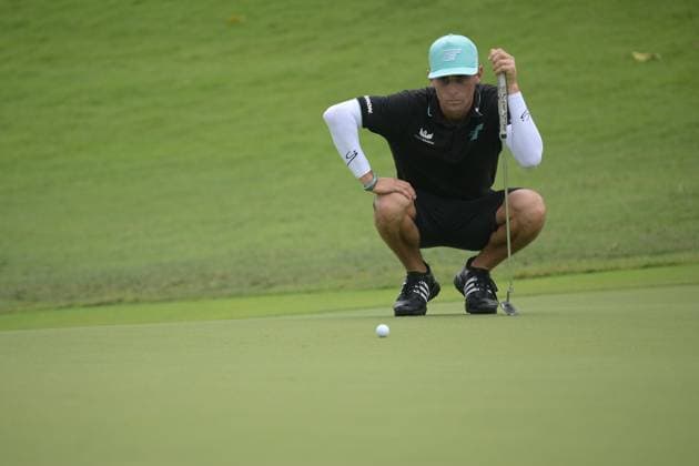 (250316) -- SINGAPORE, March 16, 2025 -- Chile s Joaquin Niemann of Torque GC competes during the final round of LIV Golf Singapore held at Sentosa Golf Club in Singapore on March 16, 2025. (Photo by Then Chih Wey Xinhua) (SP)SINGAPORE-GOLF-LIV GOLF-FINAL XinxJiapo 