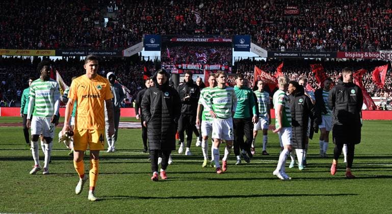 16 03 2025 Soccer Season 2024 2025 2 Soccer Bundesliga 26 Matchday 1 FC Nürnberg FCN Club SpVgg Greuther Fürth Kleeblatt Derby Frankenderby Sportfoto Zink xwoxzix DFL regulations prohibit any use of photographs as image sequences and or quasi video only for editorial use Mannschaft Team Fürth disappointed Disappointment after the end of the match