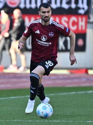 16 03 2025 Soccer Season 2024 2025 2 Soccer Bundesliga 26 Matchday 1 FC Nürnberg FCN Club SpVgg Greuther Fürth Kleeblatt Derby Frankenderby Sportfoto Zink xwoxzix DFL regulations prohibit any use of photographs as image sequences and or quasi video only for editorial use Mahir Emreli 30, 1 FC Nürnberg FCN Freisteller Einzelbild
