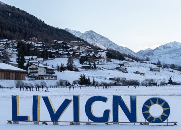 (250316) -- LIVIGNO, March 16, 2025 -- This photo taken on Nov. 20, 2024 shows a street view of Livigno, Italy. Livigno will host the snowboarding and freestyle skiing competitions at the Olympic Winter games, Winterspiele,Spiele, Summer games Milano Cortina 2026. ) (SP)ITALY-LIVIGNO-MILANO-CORTINA WINTER OLYMPICS-DAILY LIFE LixJing 