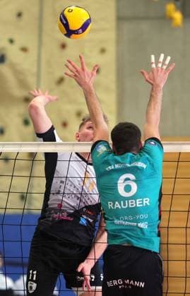 BAU 16 03 2025, Germany, Ludwigsburg, Volleyball 2 Bundesliga, Barock Volleys Ludwigsburg vs TSV Mimmenhausen, f l Raphael Noz Barock , Joshua Rauber Mim