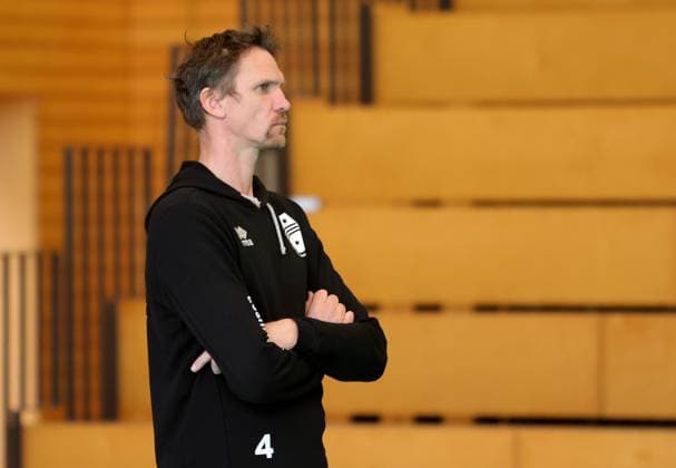 BAU 16 03 2025, Germany, Ludwigsburg, Volleyball 2 Bundesliga, Barock Volleys Ludwigsburg vs TSV Mimmenhausen, Mim coach Christian Pampel
